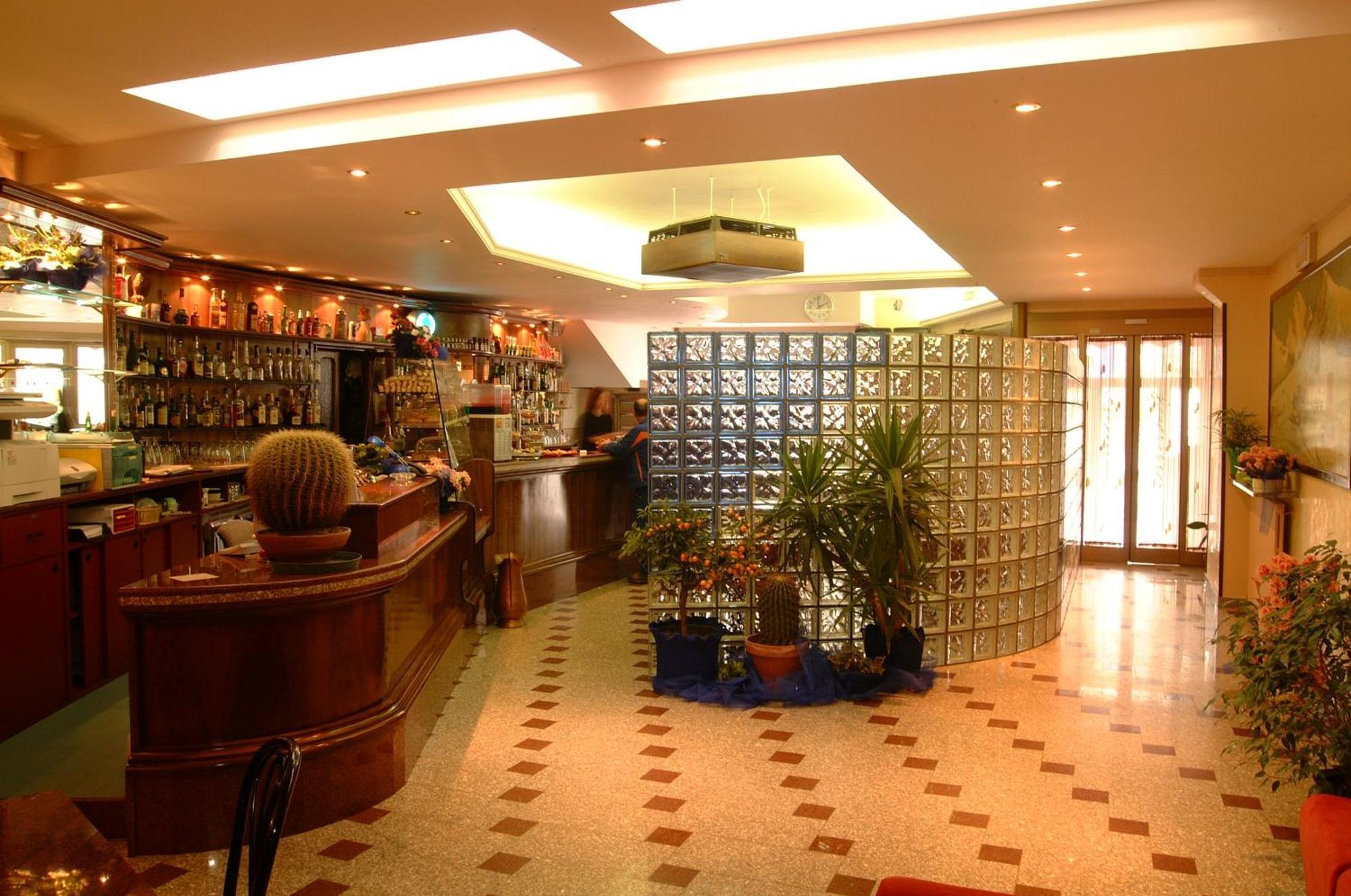 Hotel Valentino Perosa Argentina Extérieur photo